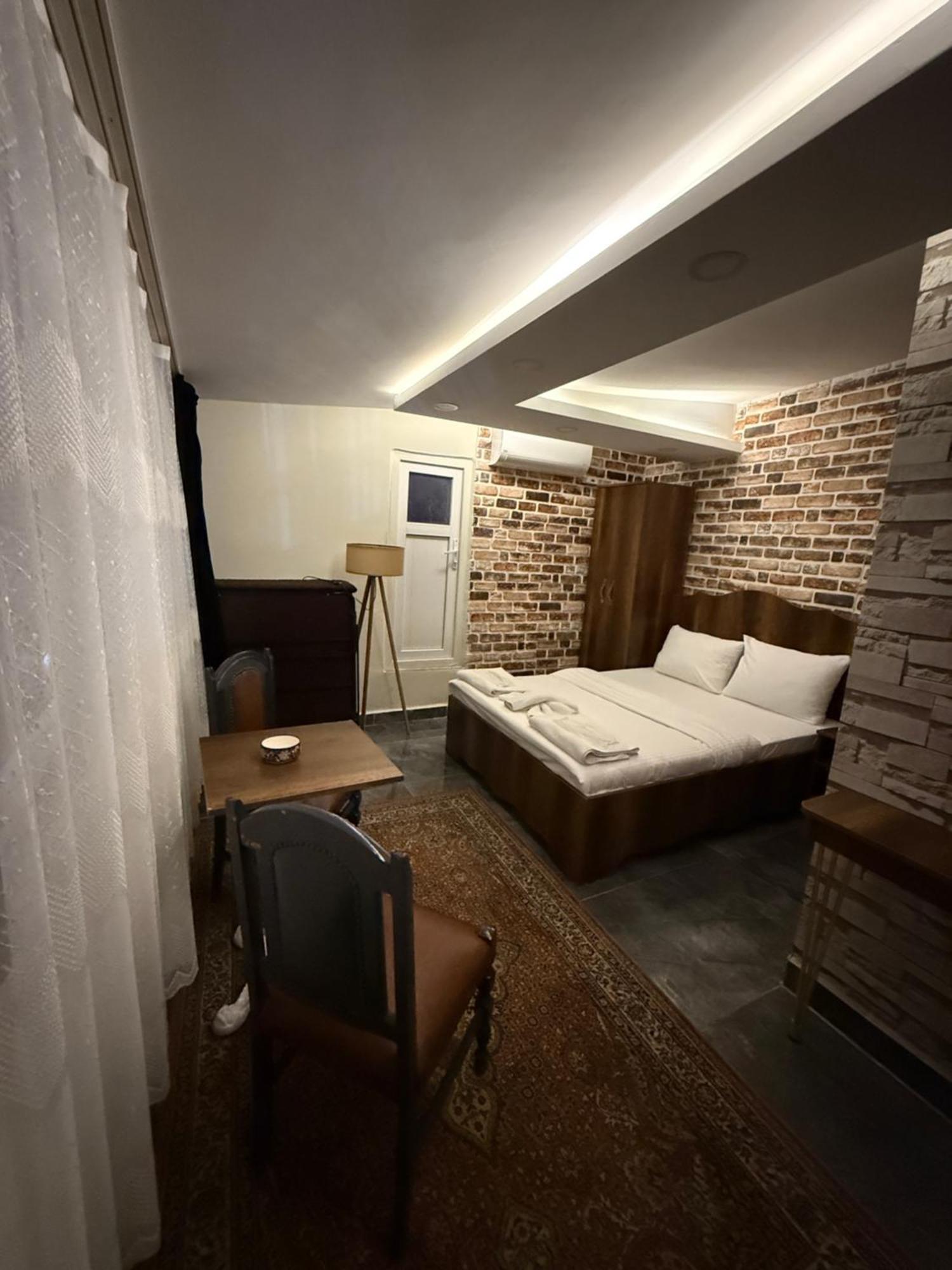Отель La Vien Old 3*